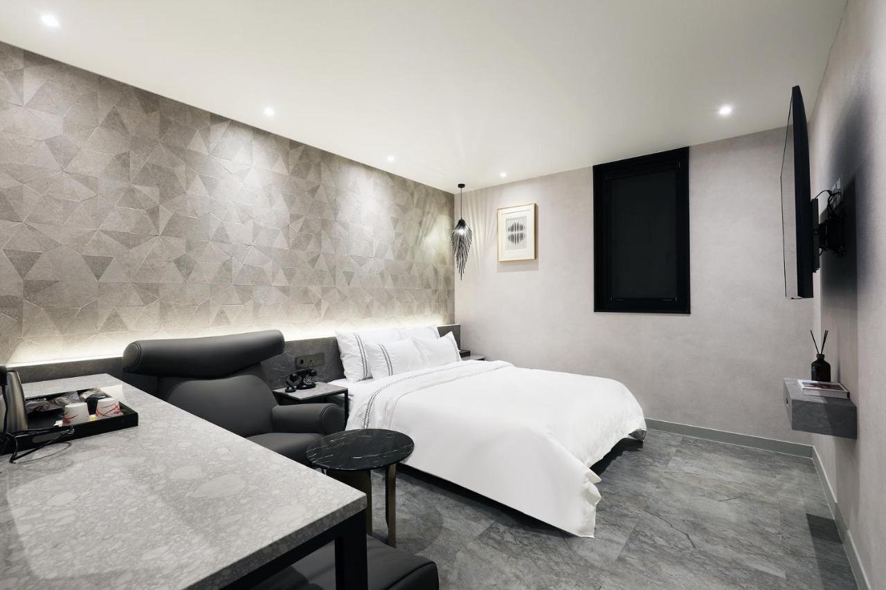 Mari Hotel Chungju Luaran gambar
